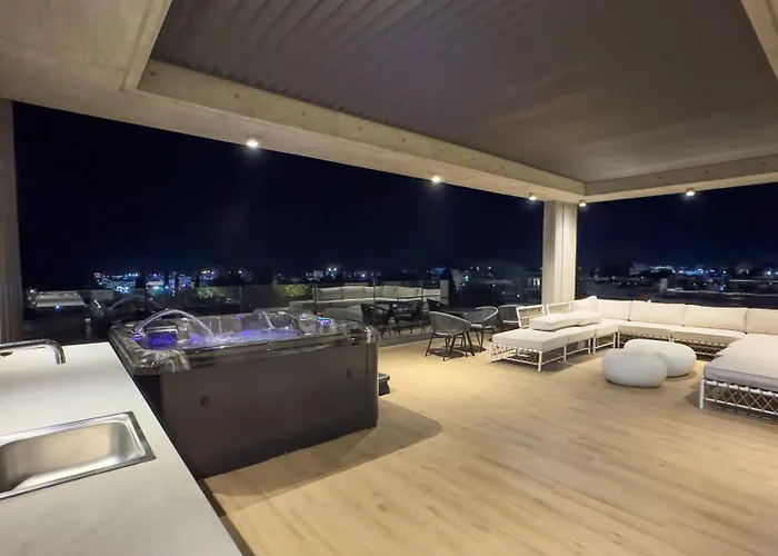 Malberry Park 304 - Modern 2bedroom With Shared Heated Pool, Sauna, Gym, Jacuzzi *