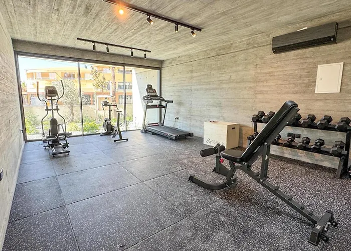 Malberry Park 304 - Modern 2bedroom With Shared Heated Pool, Sauna, Gym, Jacuzzi *